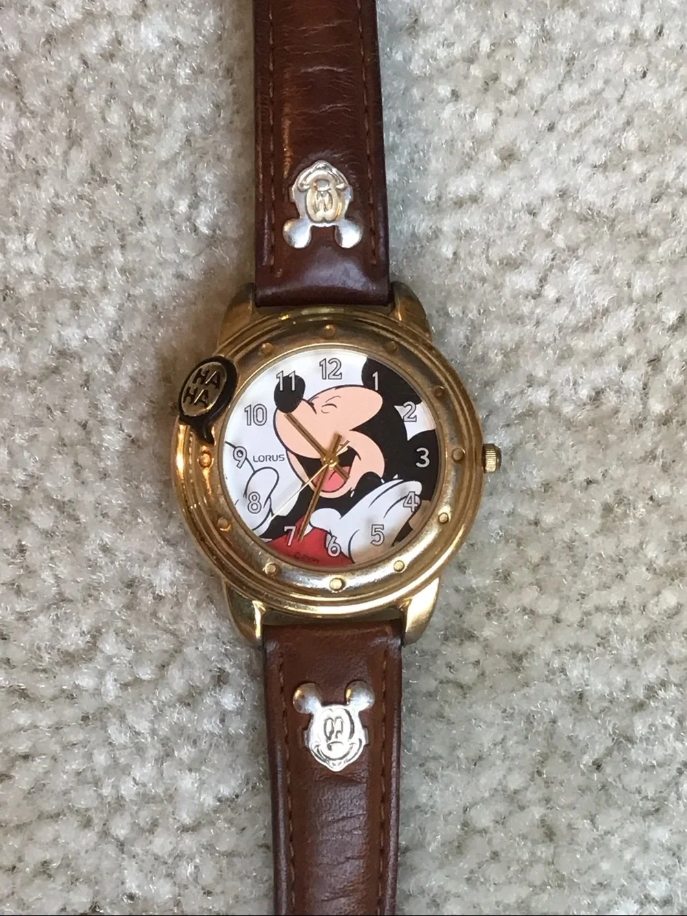 Vintage Lorus Laughing Mickey Mouse Watch V528-X001